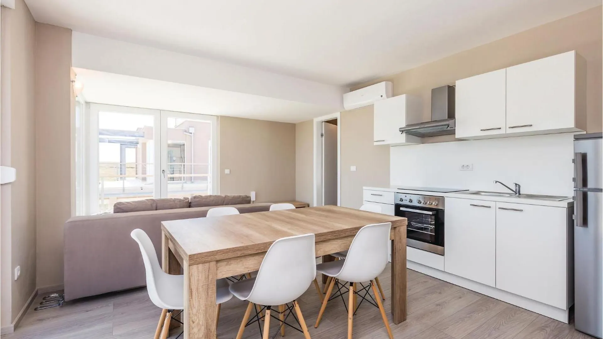 Pet Friendly Apartment In Povljana With Wifi